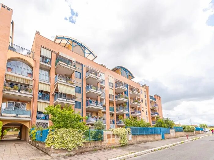 Appartamento quadrilocale in vendita in Via Fraine, Roma