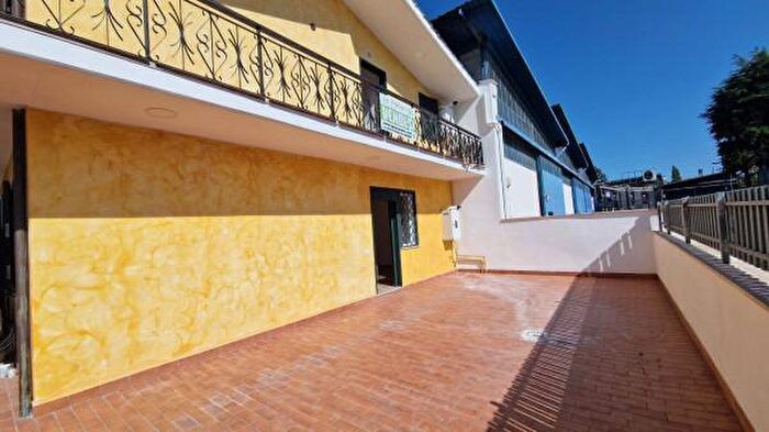 Appartamento con 5 locali in vendita in Via della Stazione di Ciampino, Roma