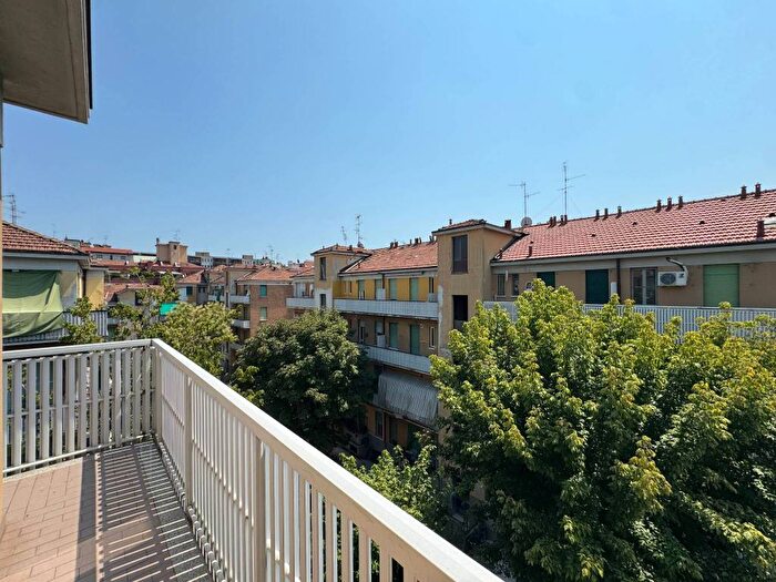 Appartamento trilocale in affitto in Via Carlo Forlanini, Città Studi, Milano