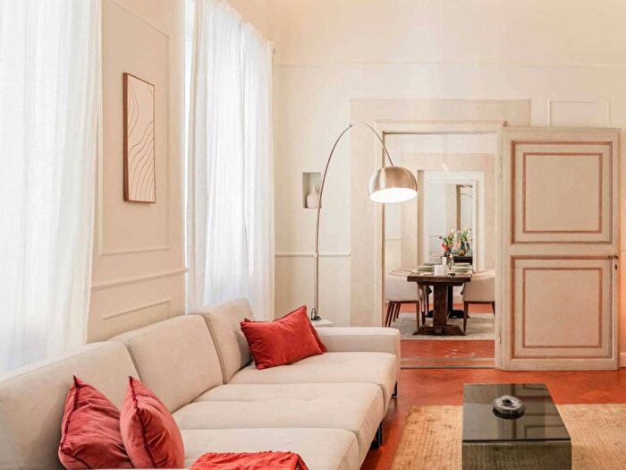 Appartamento trilocale in affitto in Borgo la Croce, Sant'Ambrogio, Firenze