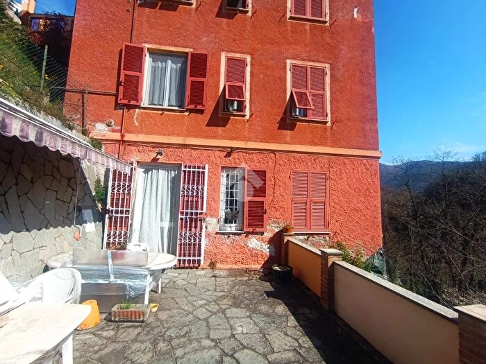 Appartamento quadrilocale in vendita in Via Provinciale, Mele