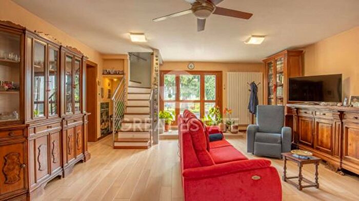 Casa con 6 locali in vendita in Località Pineta, Castiglione Del Lago