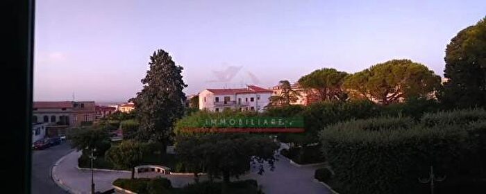 Appartamento quadrilocale in vendita in Piazza della Libertà, Montenero Di Bisaccia