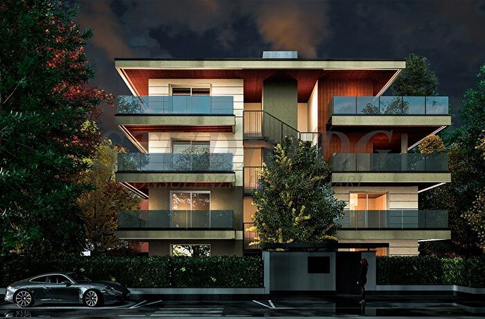 Appartamento trilocale in vendita in Via Amatore Sciesa, Cesano Maderno