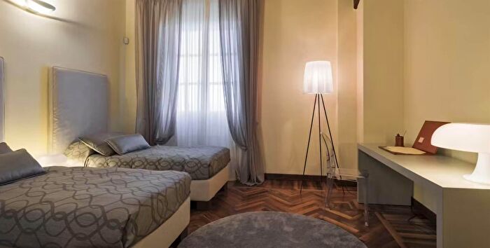 Appartamento con 7 locali in affitto in Firenze