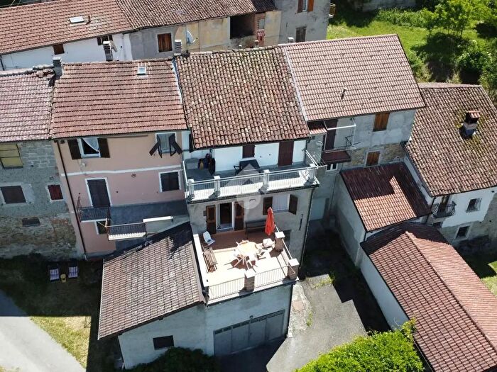 Casa trilocale in vendita in Località Pratolungo, Gavi