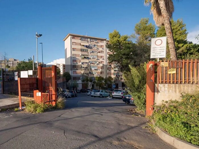 Appartamento quadrilocale in vendita in Viale Bummacaro, Catania