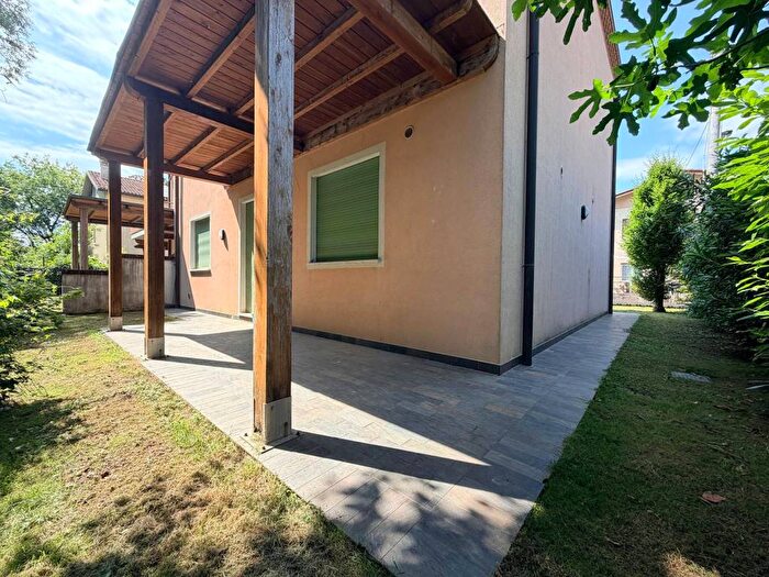 Casa con 5 locali in affitto in Caldogno Rettorgole Cresole, Caldogno