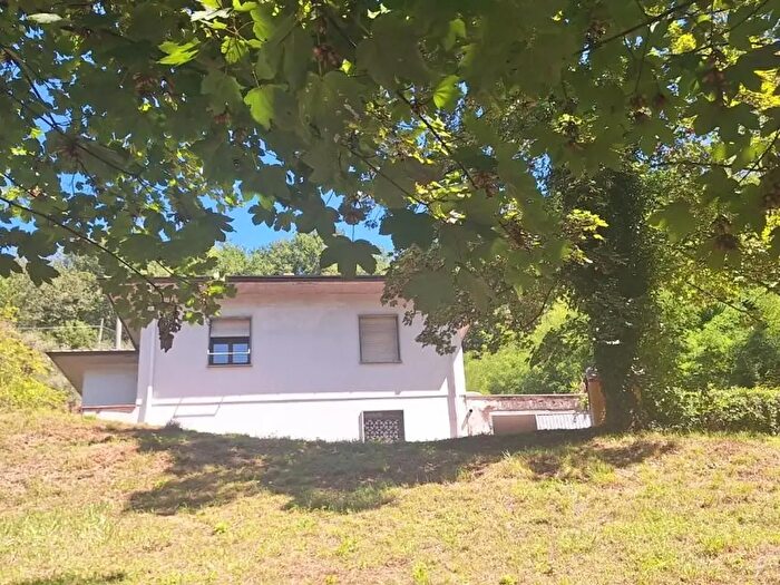 Casa con 6 locali in vendita in Coreglia Antelminelli