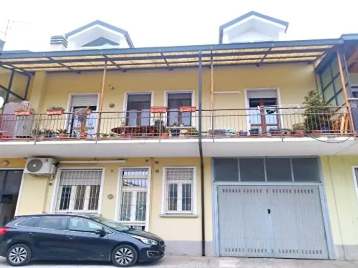 Appartamento trilocale in vendita in Via Volturno, Lissone