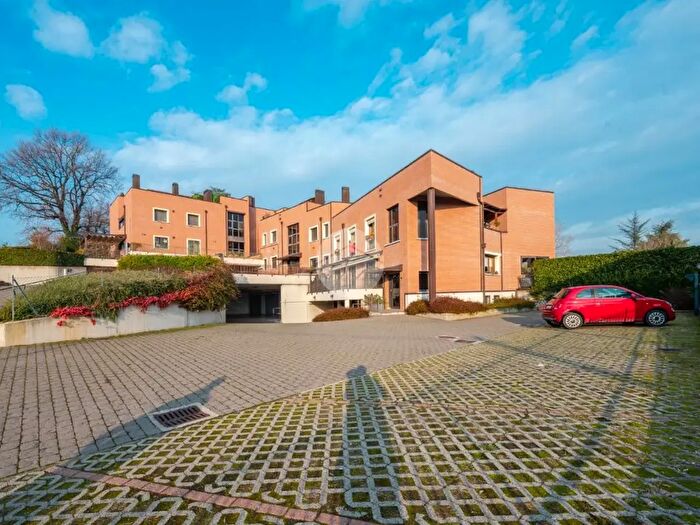 Appartamento con 5 locali in vendita in Via Predosa, Zola Predosa