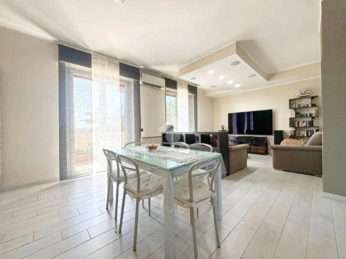 Appartamento quadrilocale in vendita in Via Mantova, Termoli