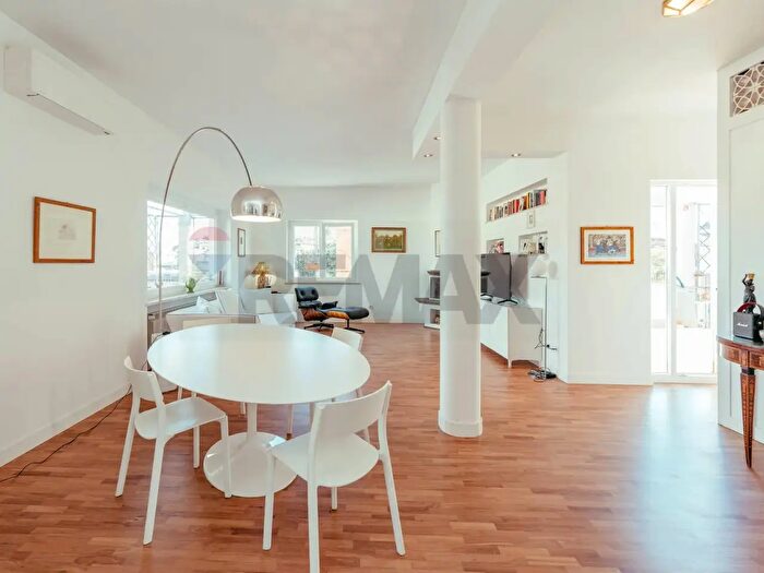 Appartamento quadrilocale in vendita in Via Marco Besso, Roma