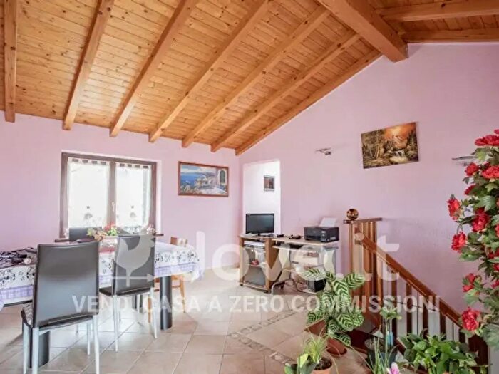 Appartamento quadrilocale in vendita in Via Solferino, Grantola