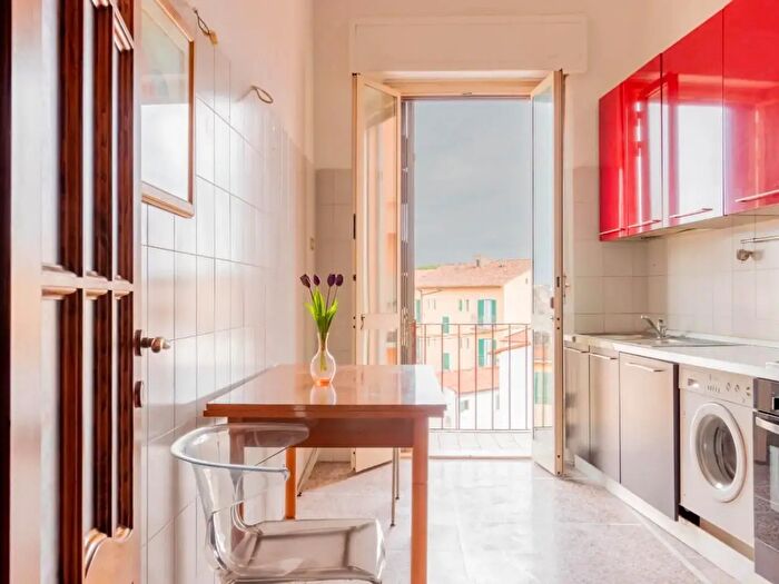 Appartamento con 5 locali in vendita in Filippo Corridoni, Pisa