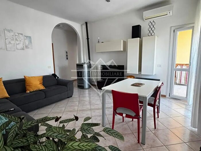 Appartamento con 5 locali in vendita in Carrara