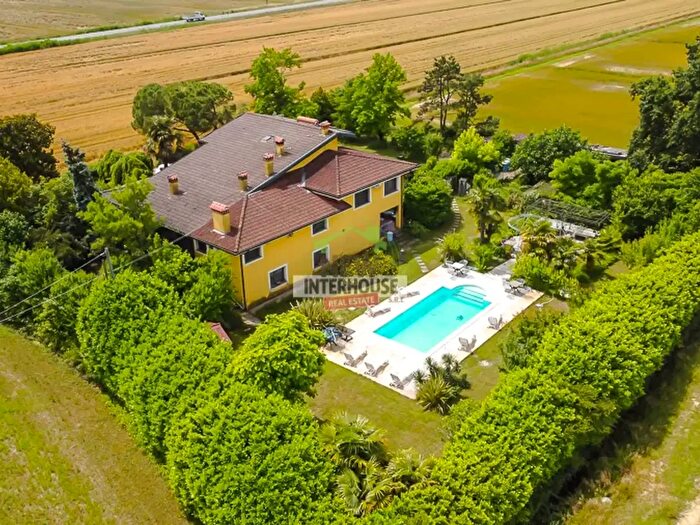 Appartamento con 10 locali in vendita in Via Lignano, San Giorgio Di Nogaro