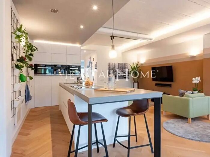 Appartamento quadrilocale in vendita in Via Lodovico Zambeletti, Milano