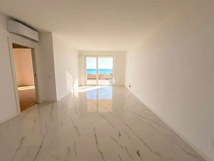 Appartamento trilocale in vendita in Via Corsica, Termoli
