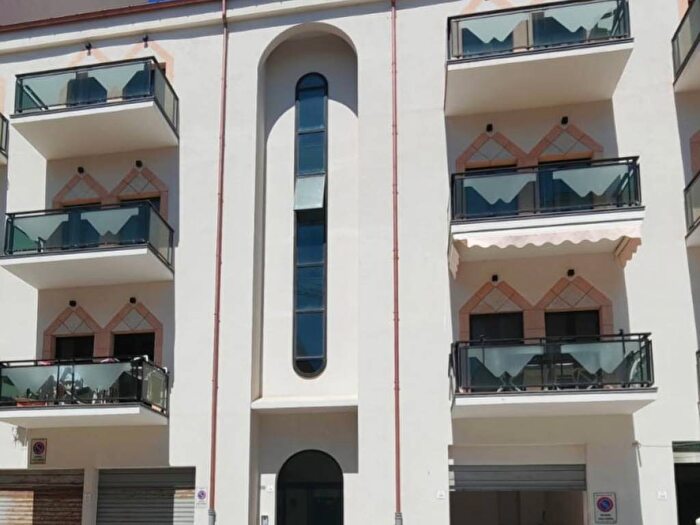 Appartamento con 6 locali in affitto in Via Catalogna, Pivarada, Alghero