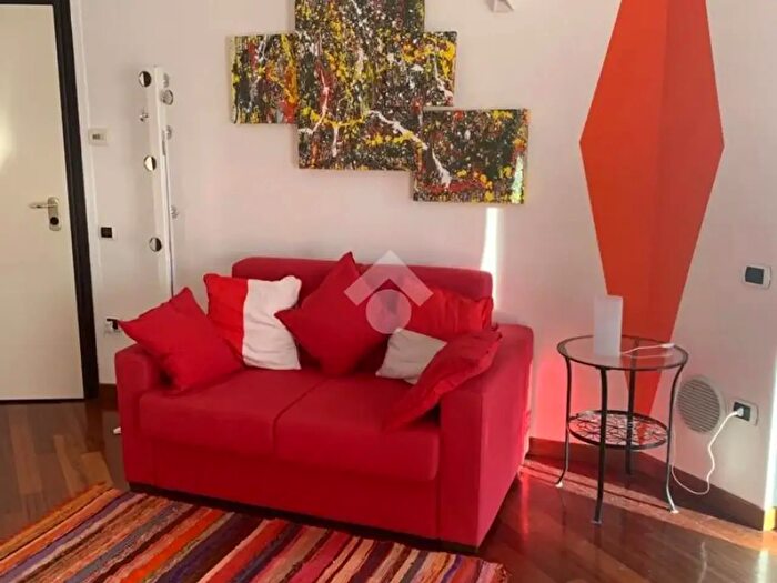 Appartamento bilocale in affitto in Via Magolfa, Milano