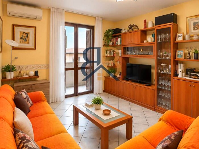 Appartamento trilocale in vendita in Via Eduardo De Filippo, Centro, Lodi Vecchio