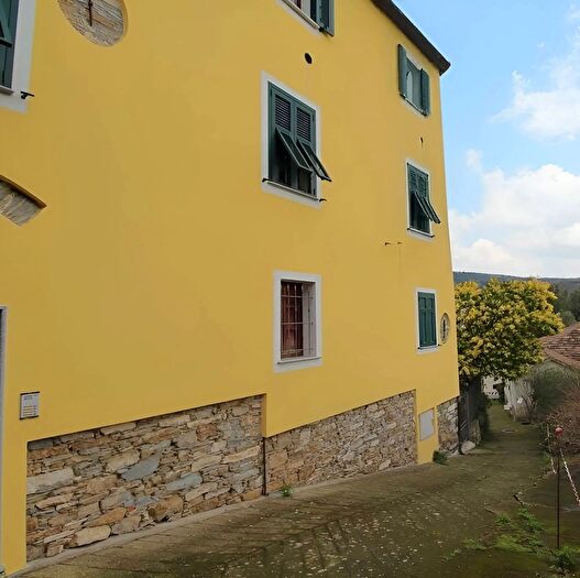 Appartamento trilocale in vendita in Frazione Villarelli, Stellanello