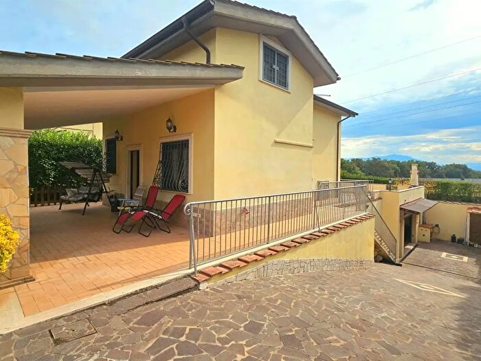 Casa quadrilocale in vendita in Fiano Romano