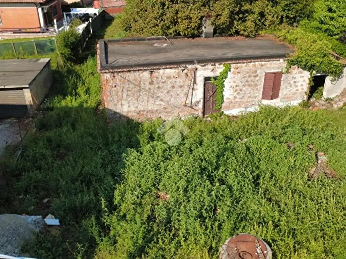 Casa bilocale in vendita in Via Madonna del Campo, Cave