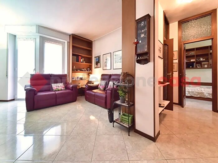 Appartamento trilocale in vendita in Via Marchionni Carlotta, Milano