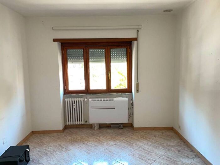 Appartamento trilocale in affitto in Via Tuscolana Roma, Cinecittà, Roma