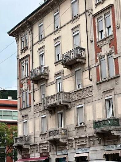 Appartamento trilocale in affitto in Via Andrea Solari, Solari, Milano