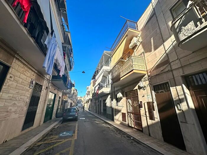 Appartamento trilocale in vendita in Via La Maddalena, Cerignola