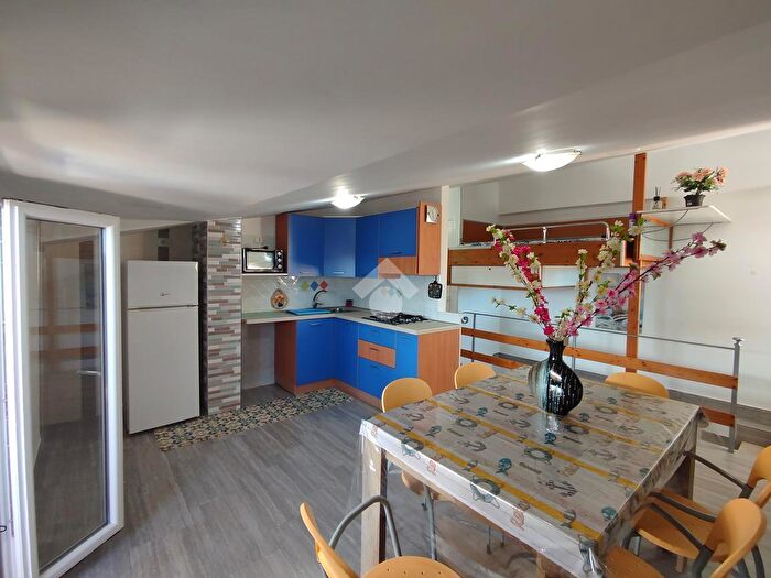 Appartamento trilocale in vendita in Traversa San Felice Destra, Terracina