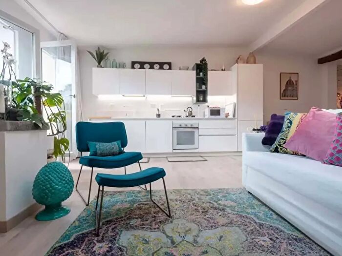 Appartamento monolocale in affitto in Via delle Belle Donne, Firenze