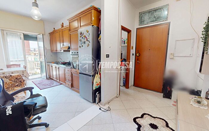 Appartamento trilocale in vendita in Torino