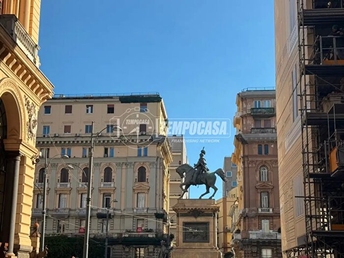 Appartamento quadrilocale in vendita in Via San Aspreno, Napoli