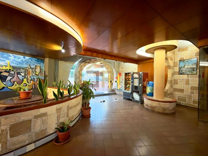 Appartamento con 8 locali in vendita in Via Piano di Gallo, Palermo