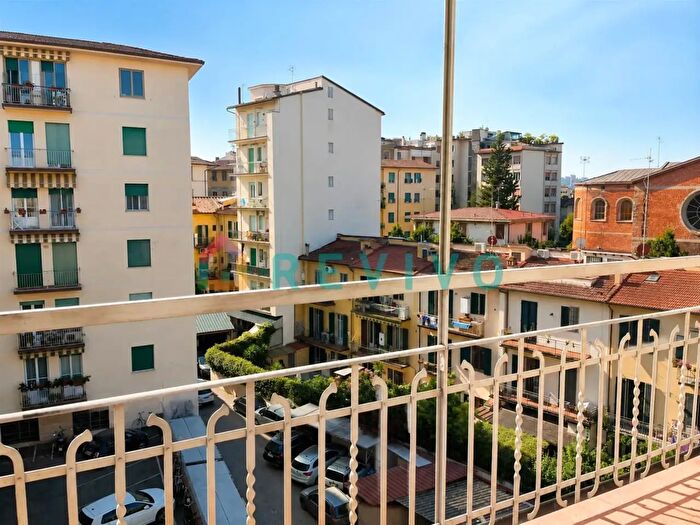 Appartamento trilocale in vendita in Firenze