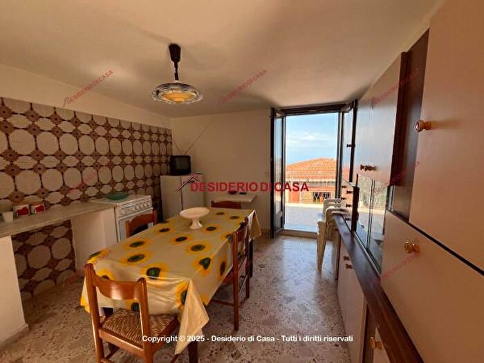 Casa con 6 locali in vendita in Via Luciano Manara, San Mauro Castelverde