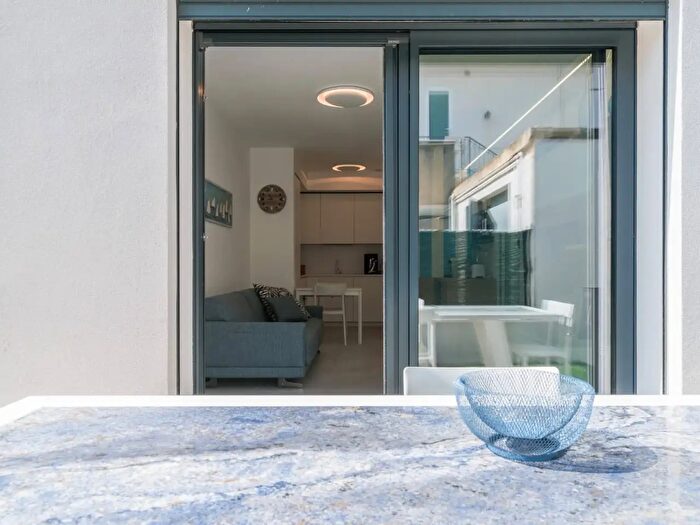 Appartamento trilocale in vendita in Via Mazzini, Riccione