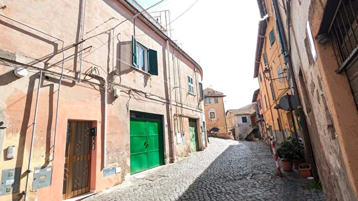 Appartamento bilocale in vendita in Via Goffredo Mameli Genzano di Roma, Genzano Di Roma