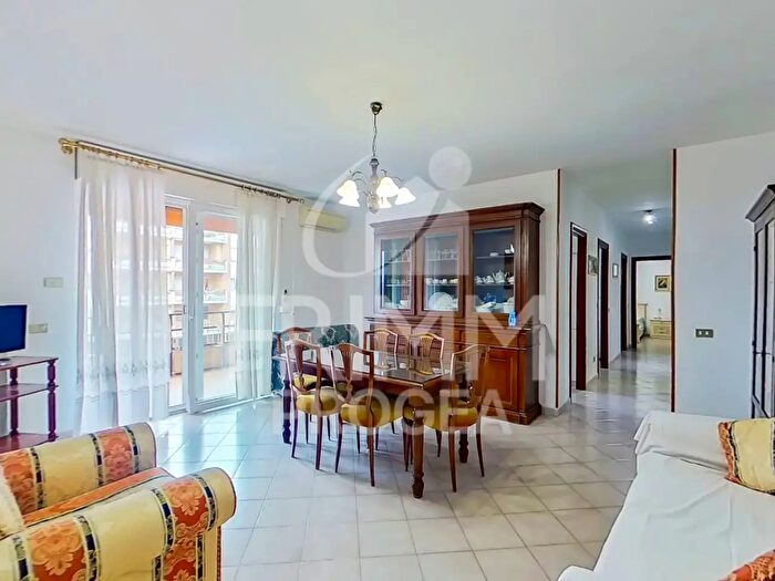 Appartamento trilocale in vendita in Via Monte Grimano, Roma