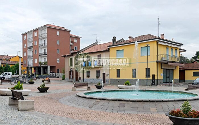 Casa con 5 locali in vendita in Piazza Vittorio Veneto, Settala
