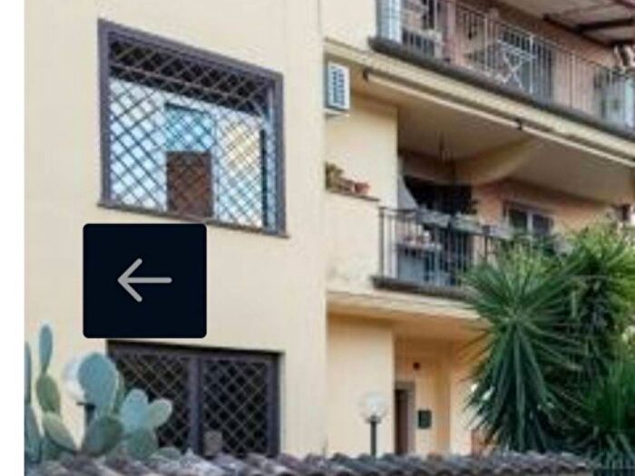 Appartamento trilocale in affitto in Via Avegno, Pisana Bravetta, Roma