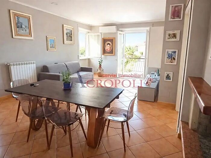 Appartamento con 6 locali in vendita in Via Santa Lucia, Bracciano