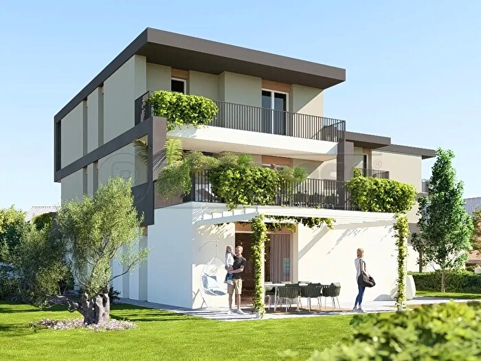 Appartamento con 6 locali in vendita in Via Filanda, Camisano Vicentino