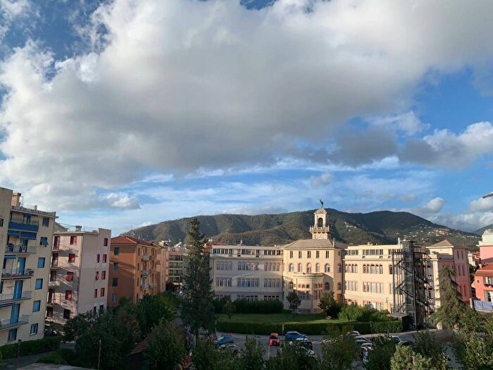 Appartamento bilocale in affitto in Piazza Aldo Moro, Centro, Sestri Levante