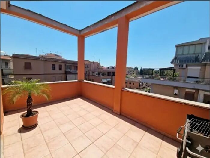 Appartamento bilocale in vendita in Via dei Monti di Primavalle, Roma
