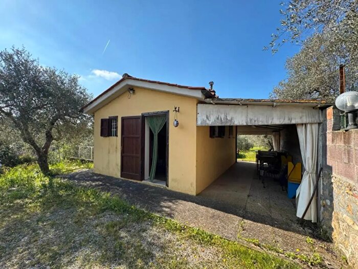 Casa bilocale in vendita in Rosignano Marittimo